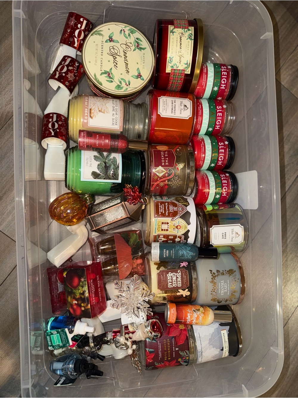 Assorted Holiday Candle/Wallflower Lot - 95% Bath & Body Works